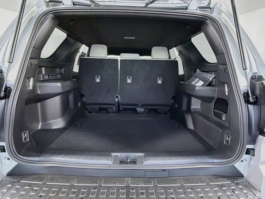 New 2026 Toyota 4Runner SR5 AWD/4WD image 25