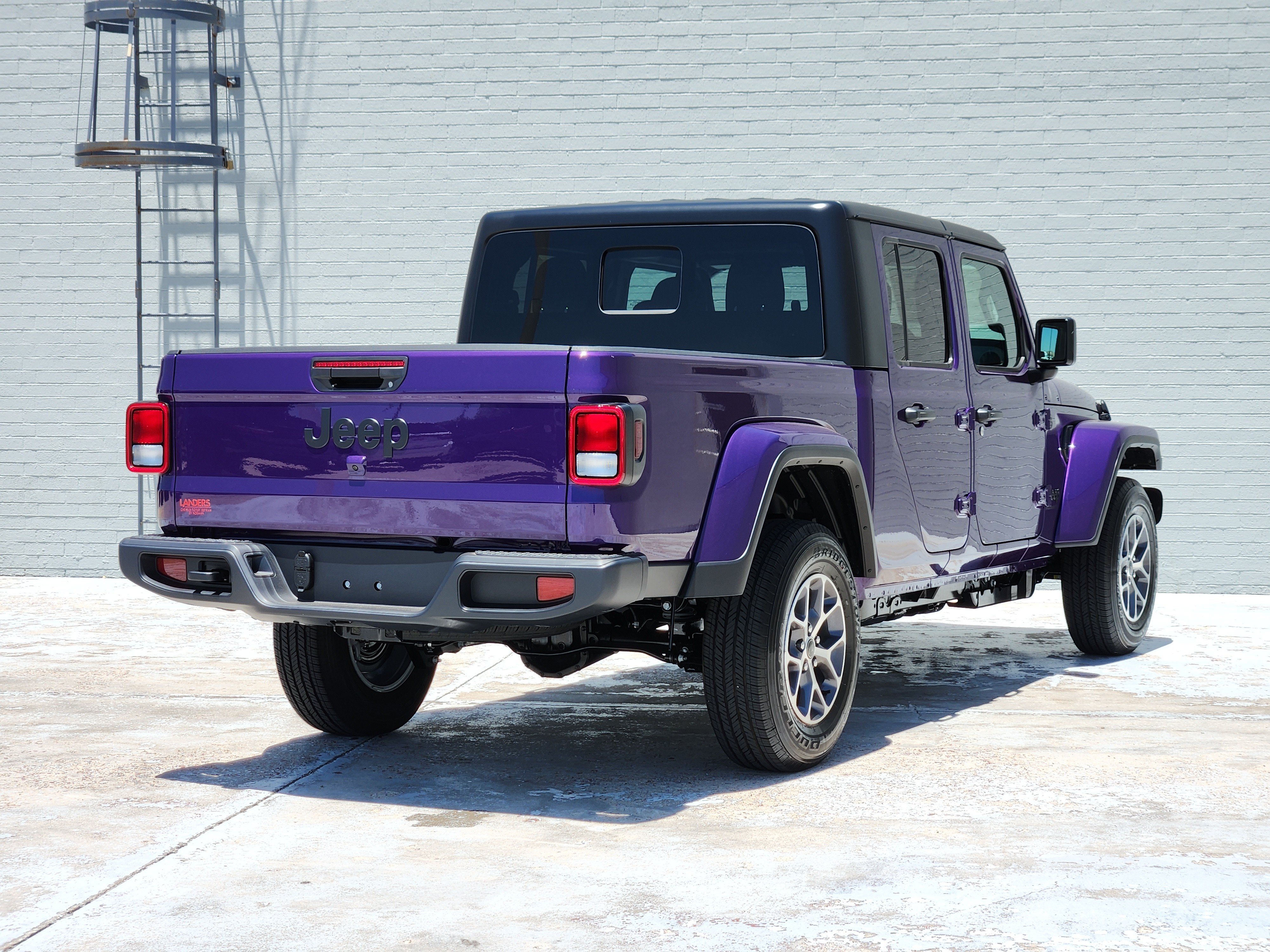 New 2026 Jeep Gladiator Sport AWD/4WD image 4