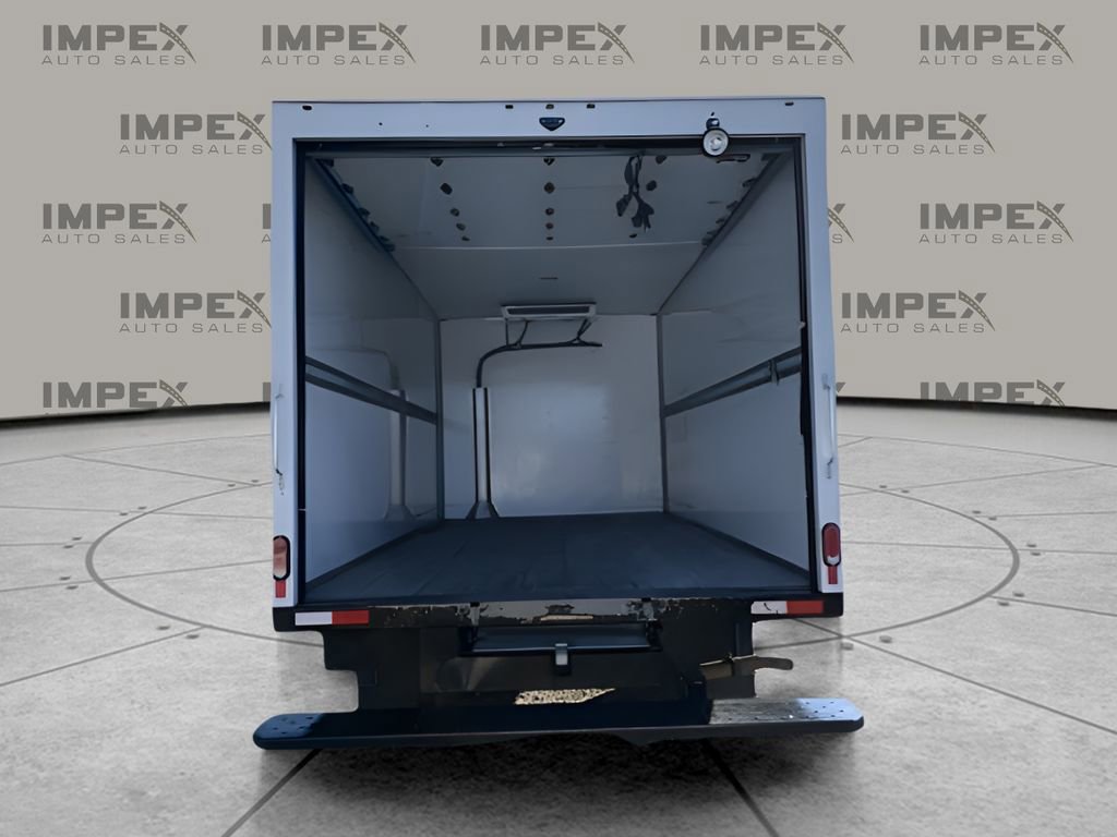 Used 2024 Chevrolet Express 3500 w/ Power Convenience Package image 30