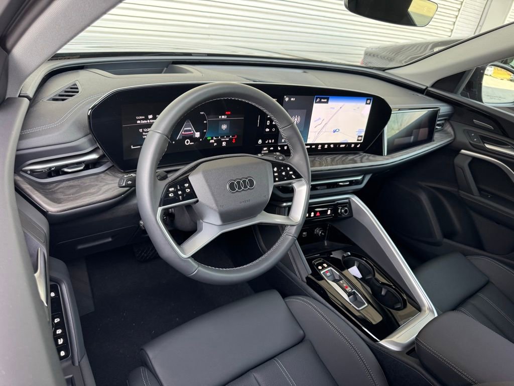 New 2025 Audi Q5 Prestige image 11