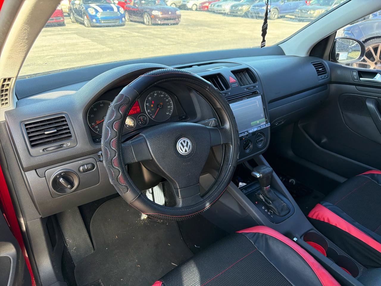 Used 2008 Volkswagen Rabbit S FWD image 4