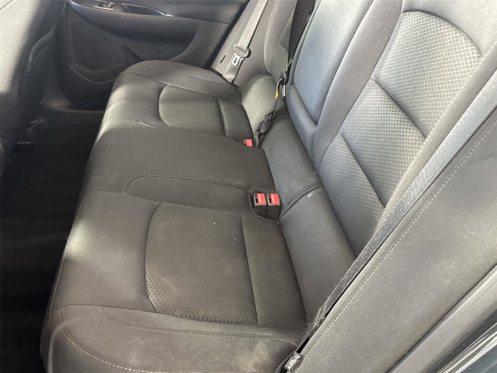 Used 2016 Chevrolet Malibu LT FWD image 14