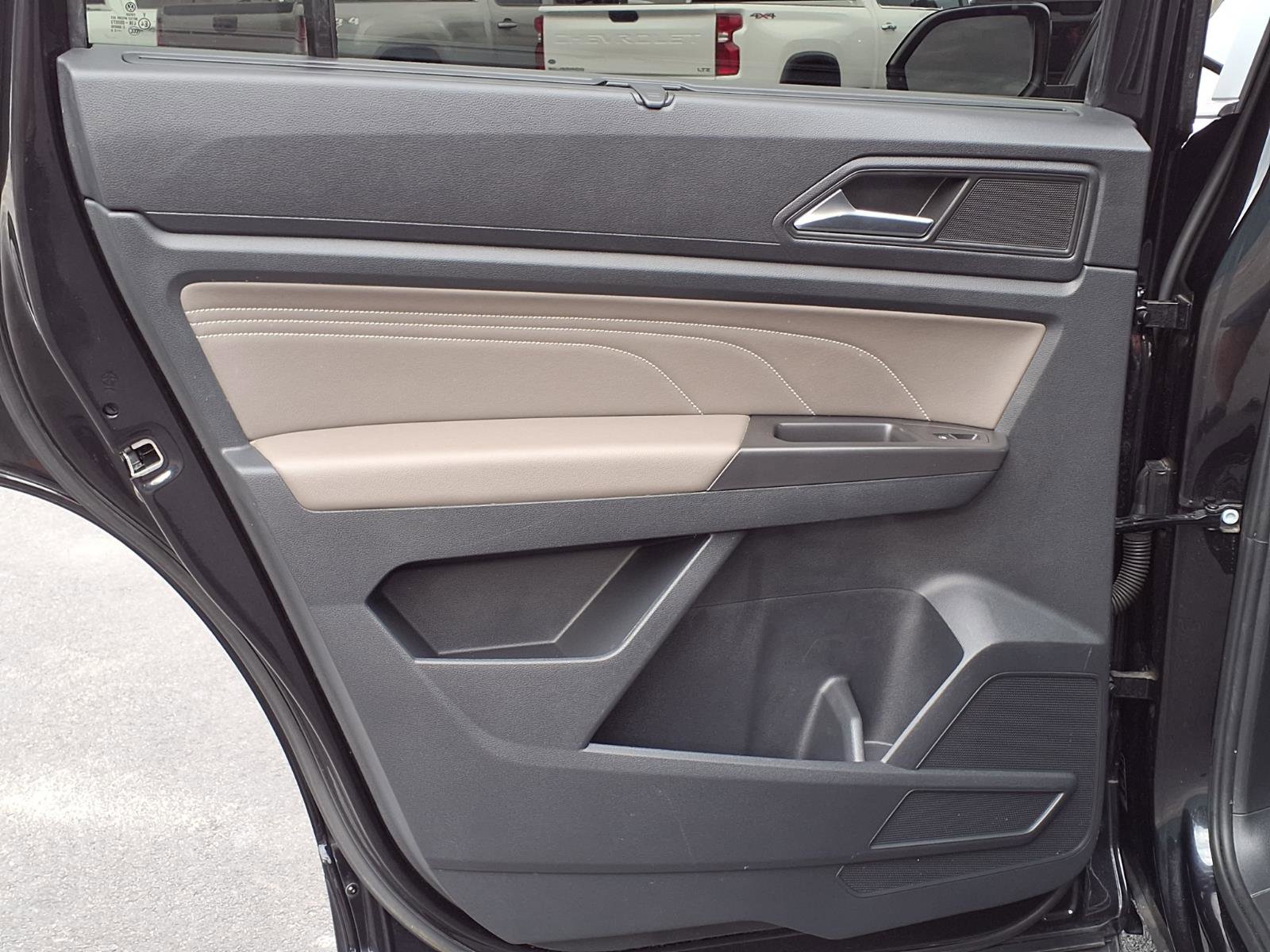 Used 2023 Volkswagen Atlas SEL R-Line image 20