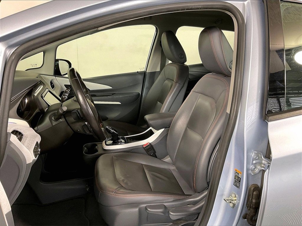 Used 2018 Chevrolet Bolt Premier w/ Driver Confidence II Package image 8