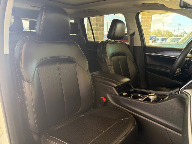 Used 2023 Jeep Grand Cherokee L Limited w/ Luxury Tech Group II image 31
