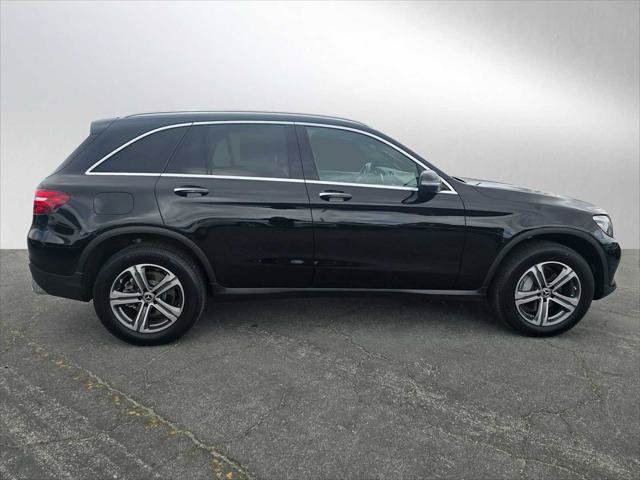 Used 2018 Mercedes-Benz GLC 300 4MATIC image 2