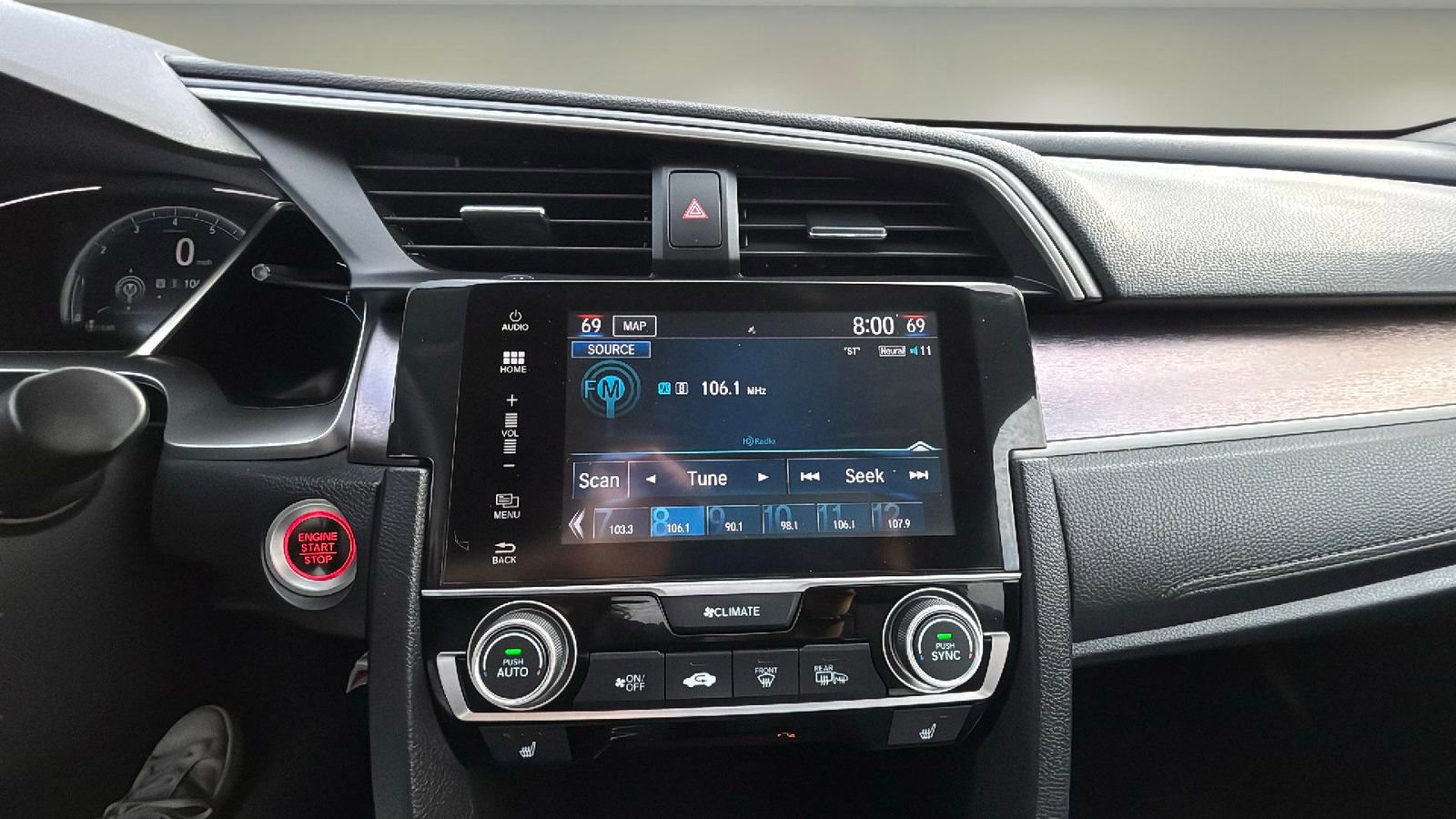 Used 2017 Honda Civic Touring image 7