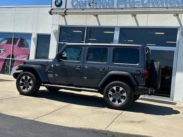 Used 2022 Jeep Wrangler Unlimited Sahara w/ LED Lighting Group AWD/4WD image 6
