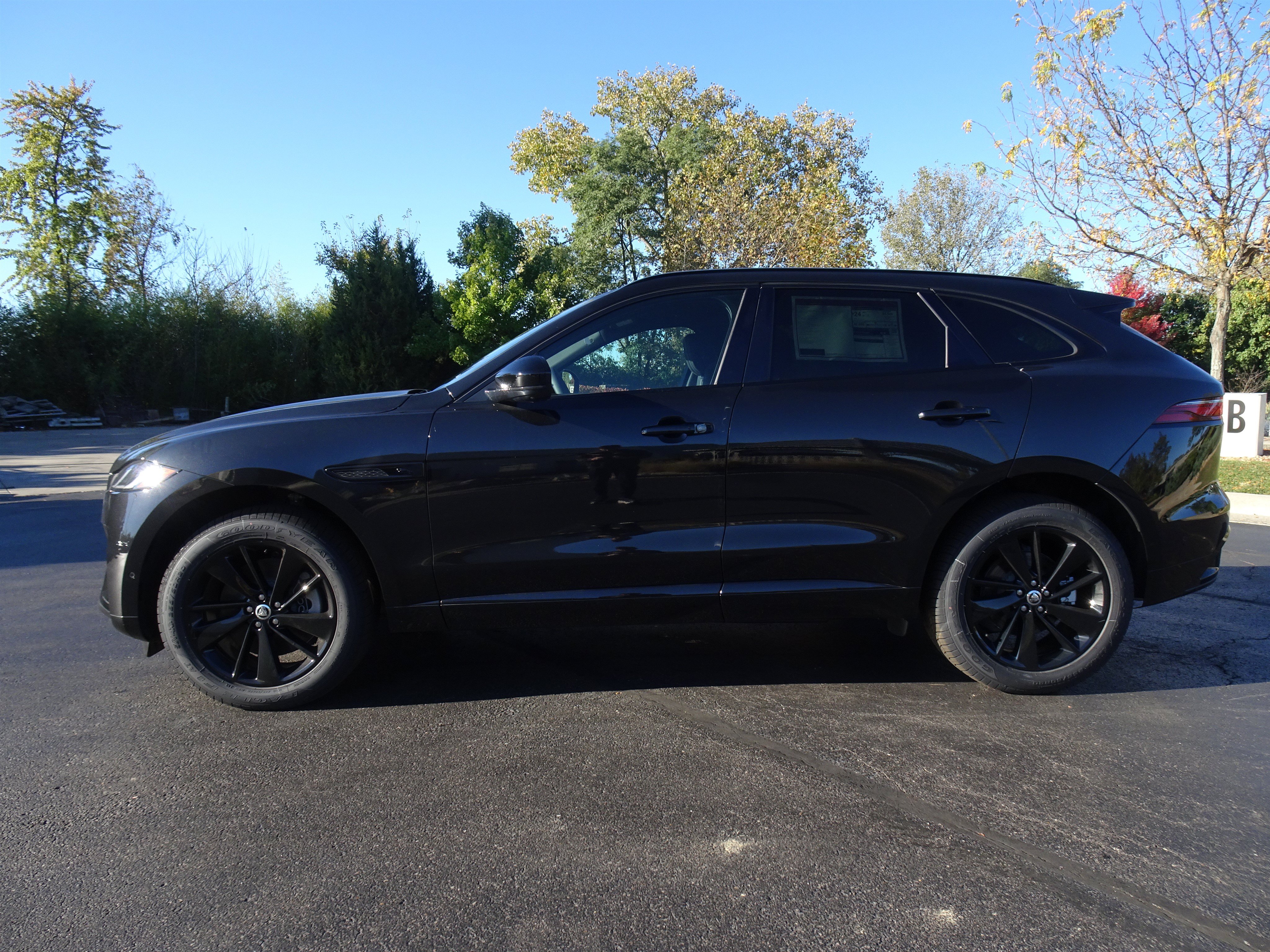 New 2026 Jaguar F-PACE R-Dynamic S AWD/4WD image 3