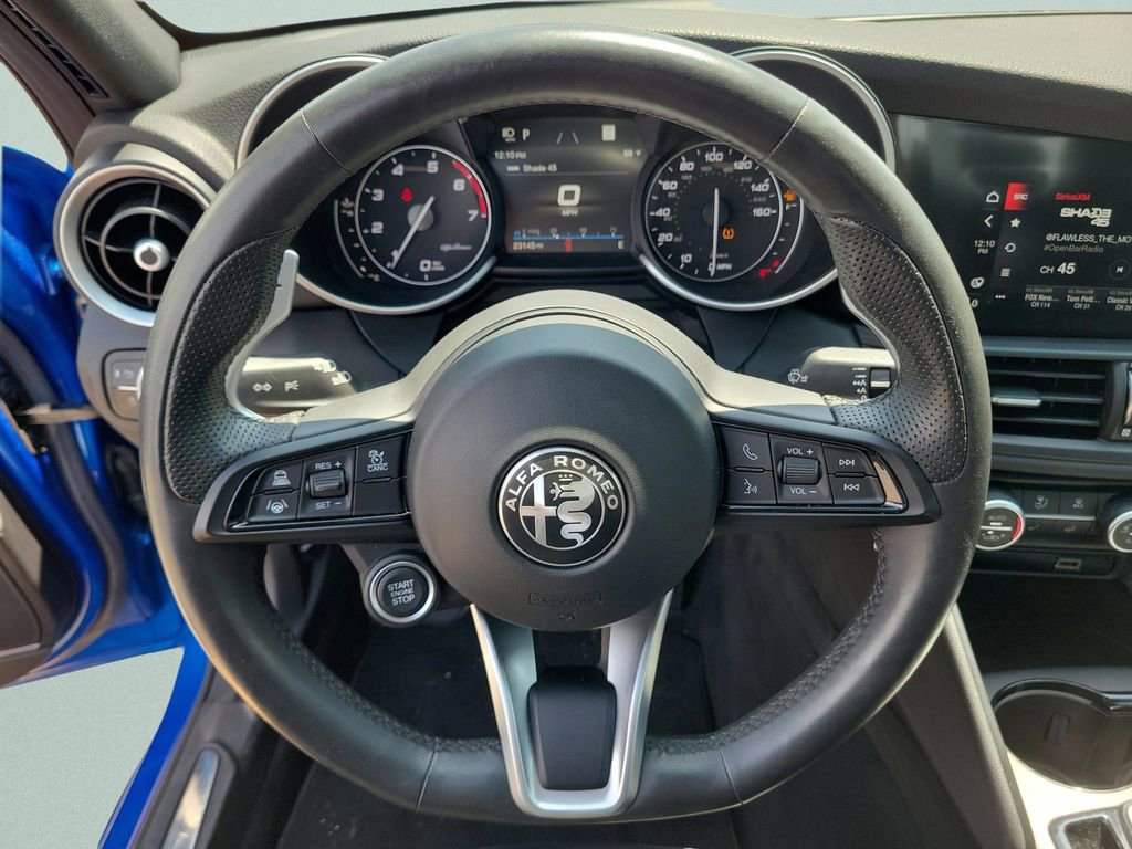 Used 2022 Alfa Romeo Giulia Veloce RWD image 19