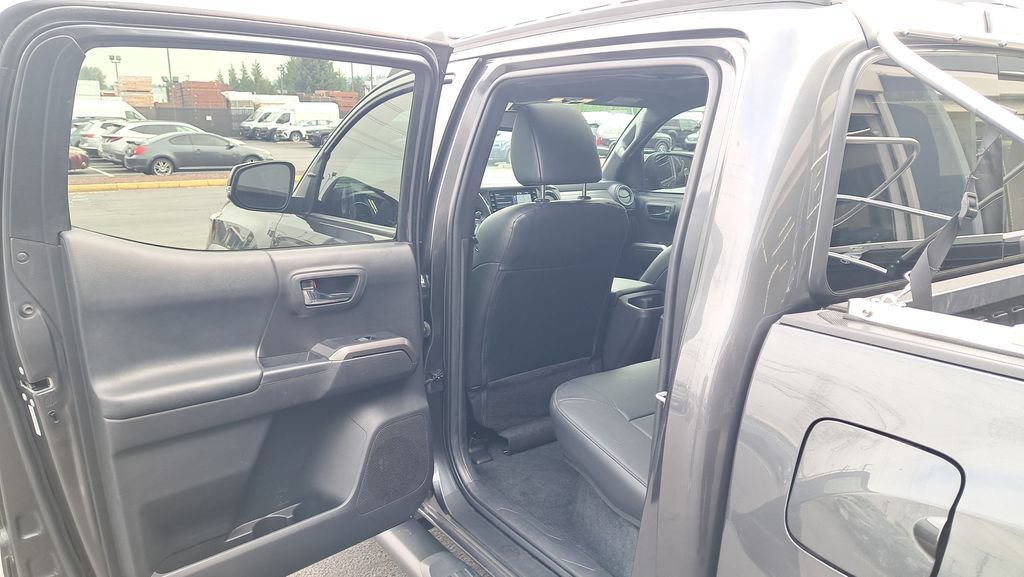 Used 2023 Toyota Tacoma Limited w/ Nightshade Package AWD/4WD image 10