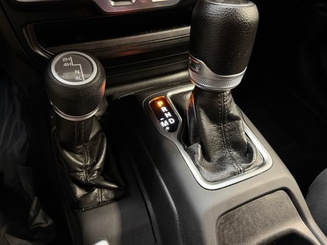 Used 2021 Jeep Wrangler Sport AWD/4WD image 26