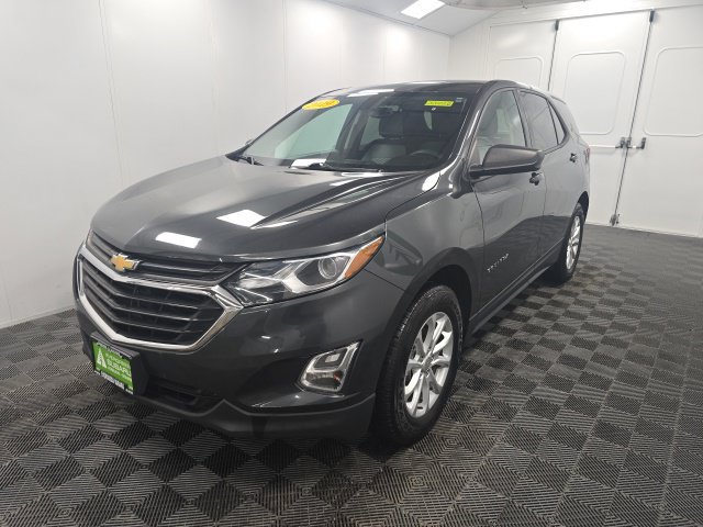 Used 2019 Chevrolet Equinox LS w/ LS Convenience Package AWD/4WD image 3