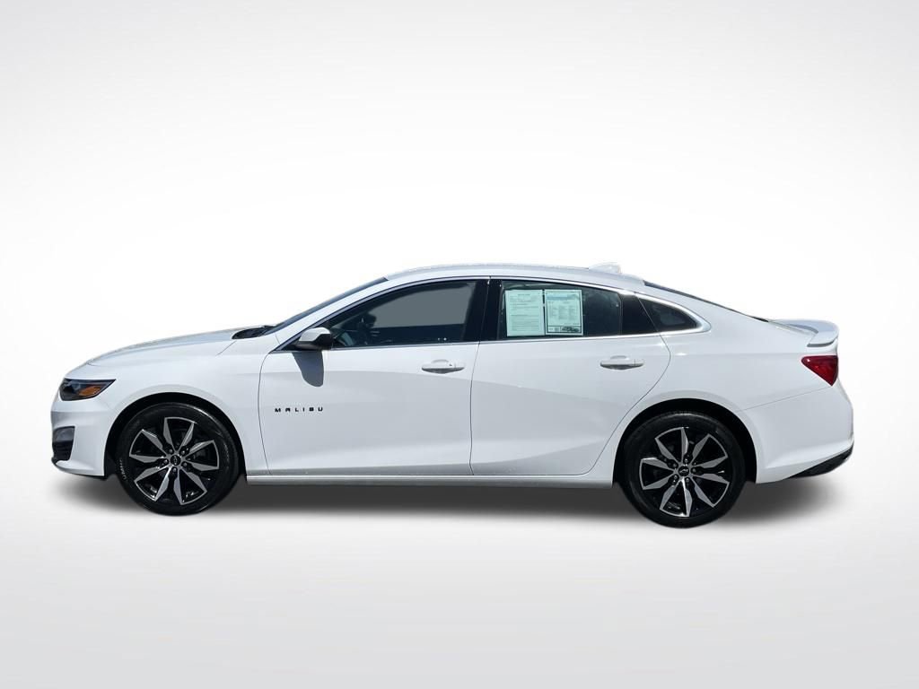 Used 2024 Chevrolet Malibu RS FWD image 2