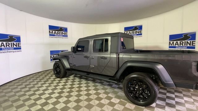 Used 2025 Jeep Gladiator Sport image 8