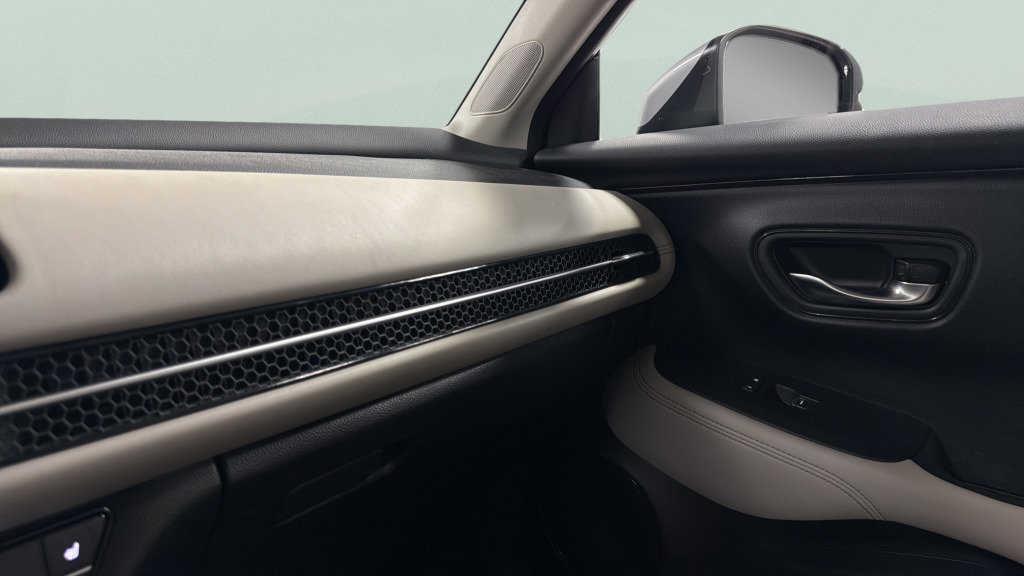 Used 2025 Honda HR-V EX-L image 30