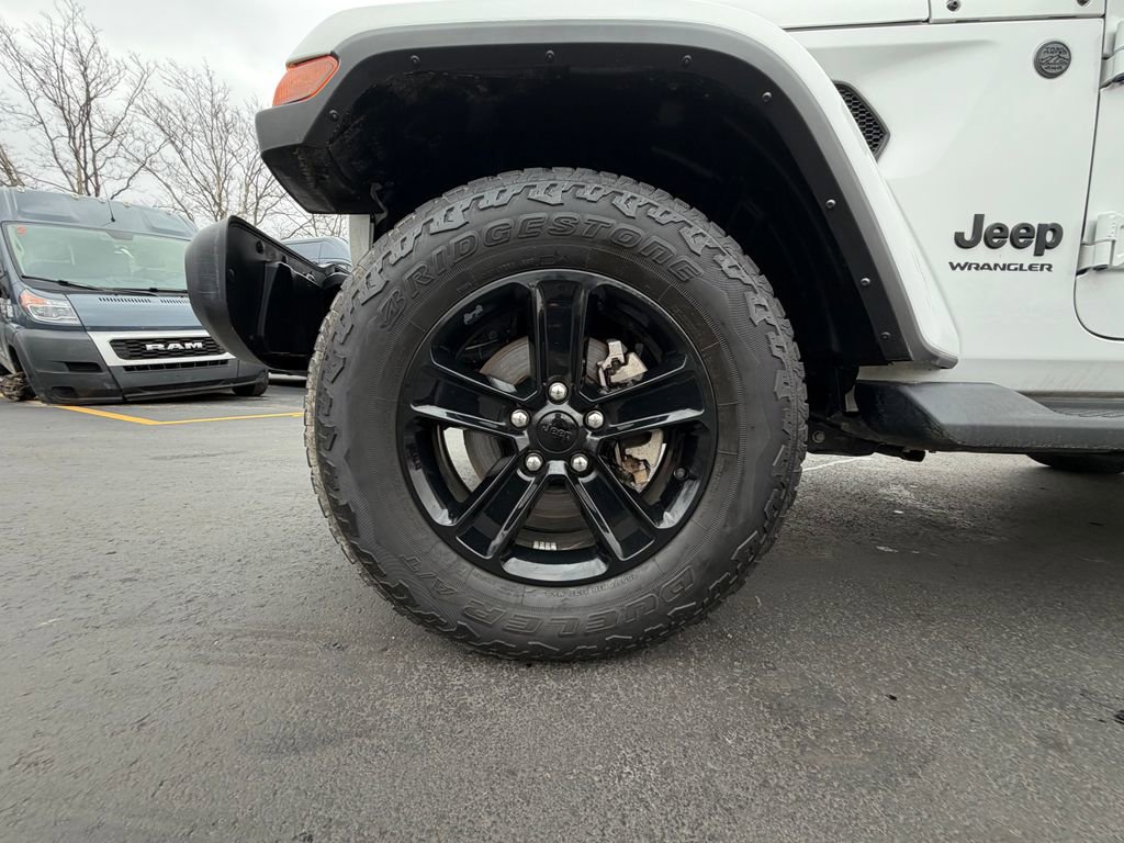 Used 2023 Jeep Wrangler Altitude image 10