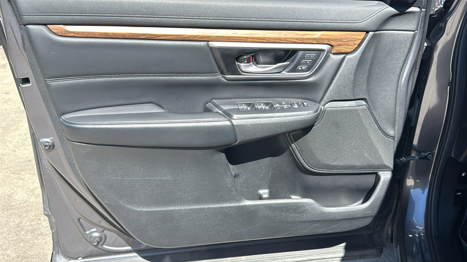 Used 2019 Honda CR-V Touring image 12