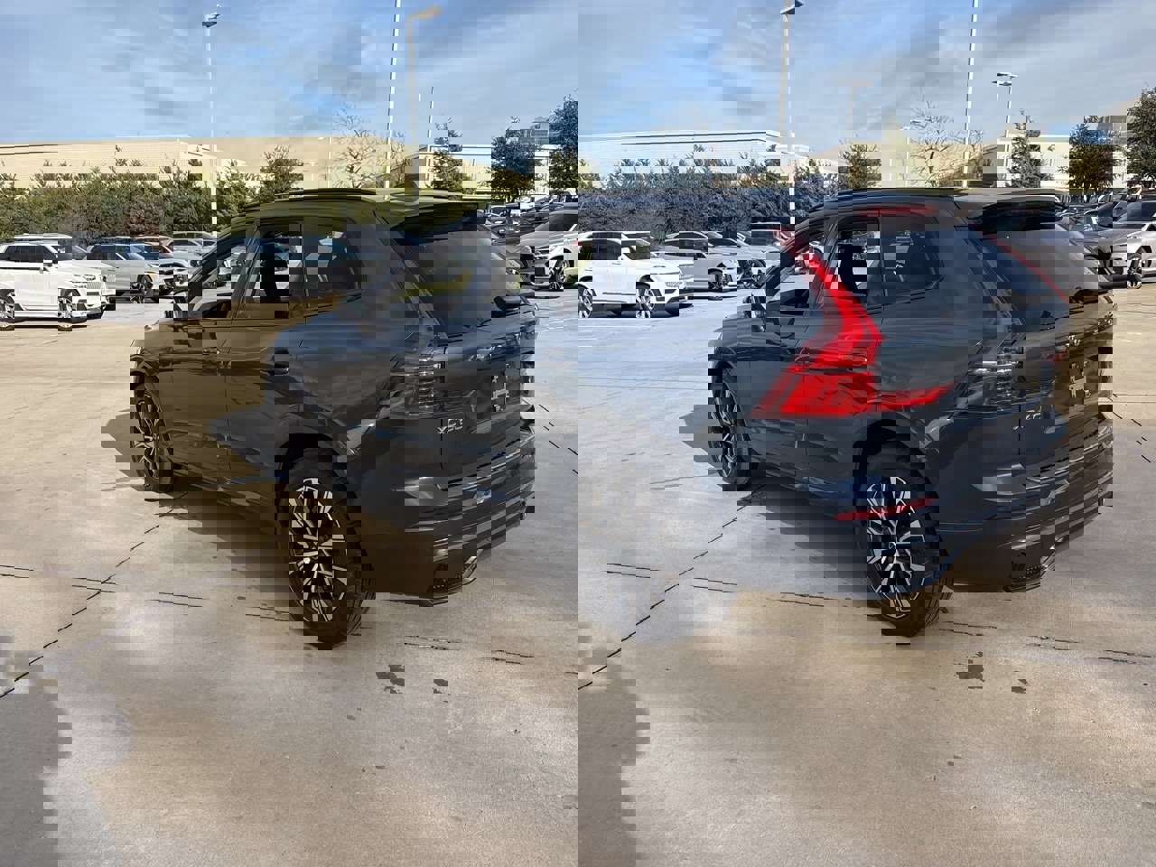 Certified 2024 Volvo XC60 B5 Plus w/ Protection Package Premier image 7