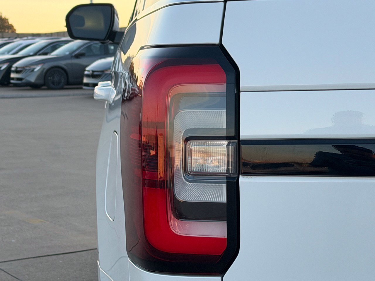 Used 2022 Ford Expedition Limited RWD image 10