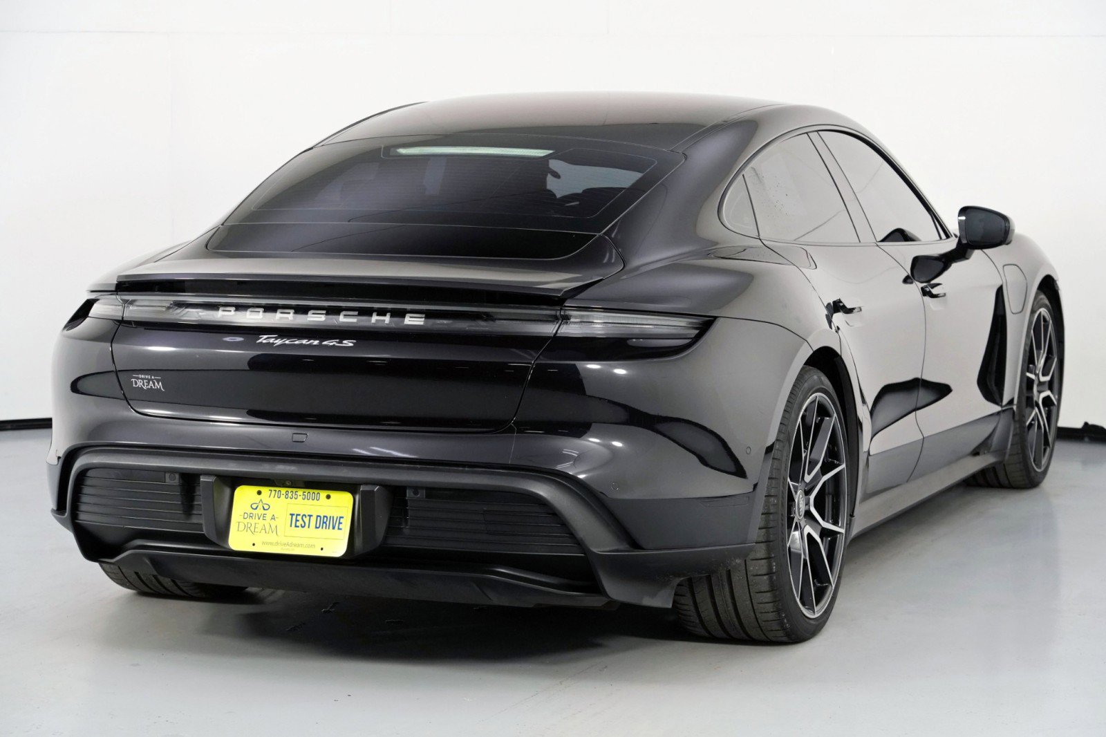 Used 2023 Porsche Taycan 4S w/ Premium Package image 55