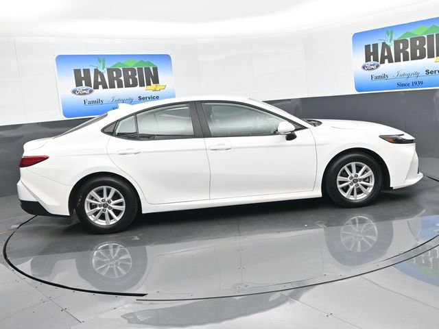 Used 2025 Toyota Camry LE image 7