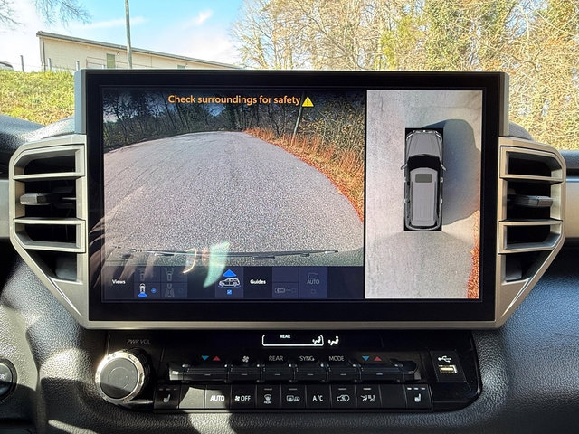 Used 2025 Toyota Sequoia SR5 image 29