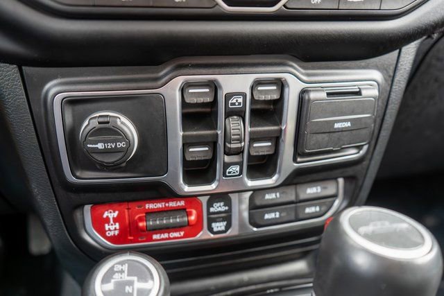 Used 2021 Jeep Gladiator Rubicon w/ Dual Top Group image 30