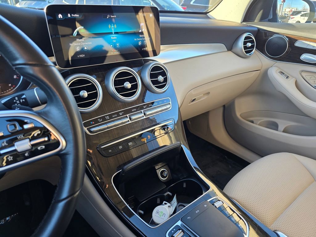 Used 2021 Mercedes-Benz GLC 300 4MATIC image 28