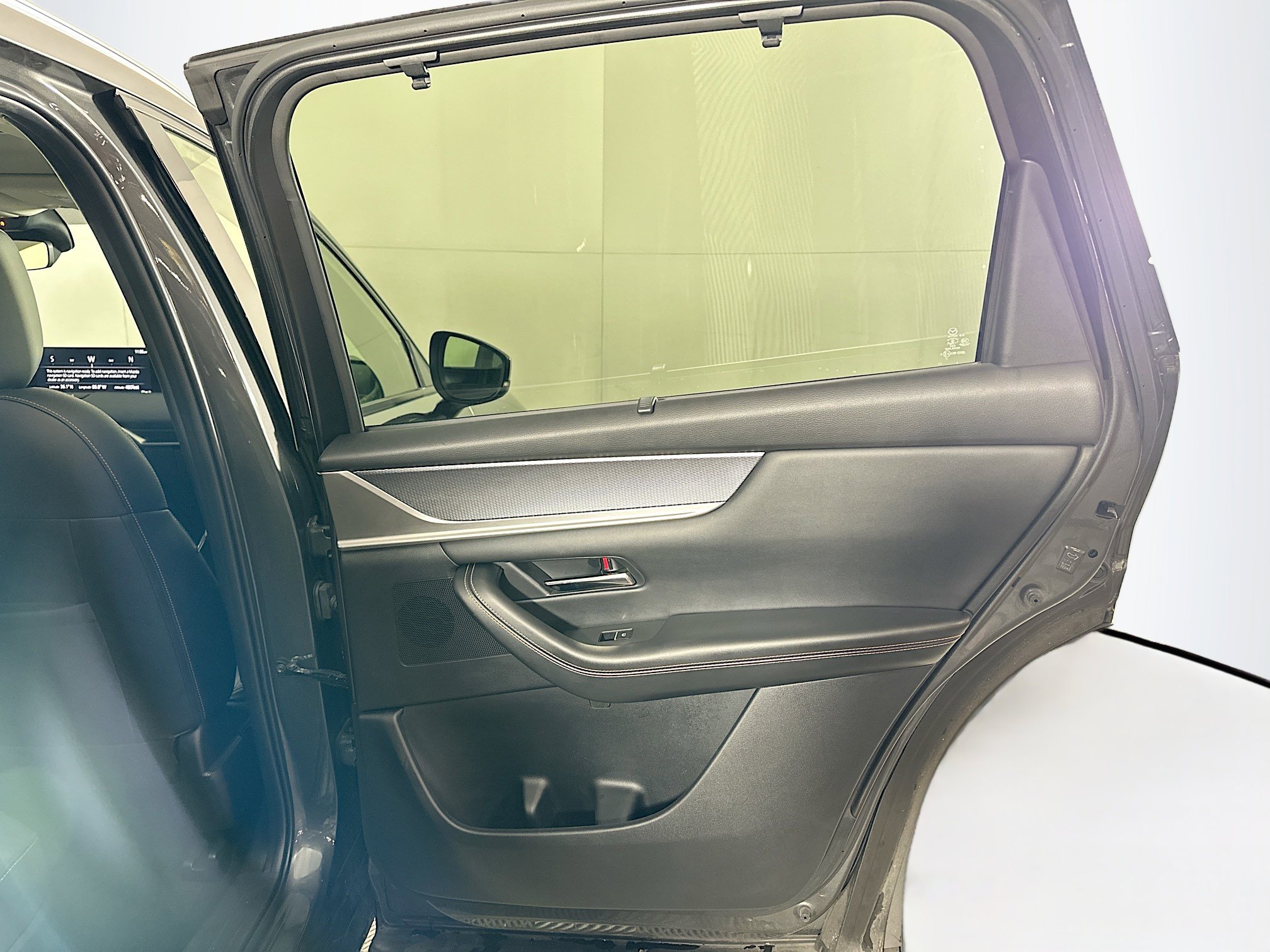 Used 2025 MAZDA CX-90 3.3 Turbo w/ Preferred Package image 31