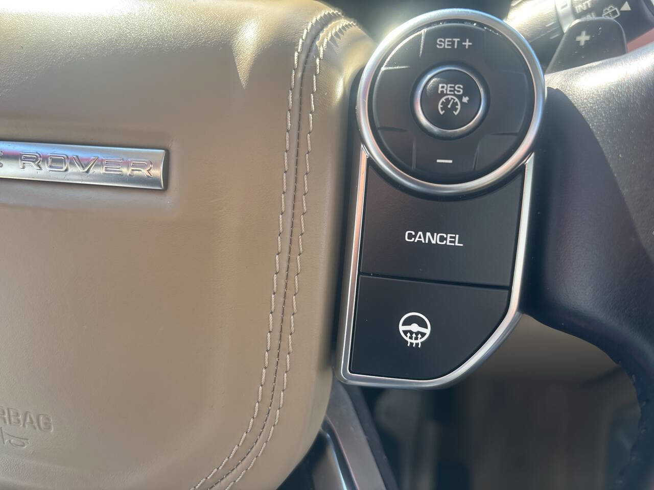 Used 2017 Land Rover Range Rover HSE image 70