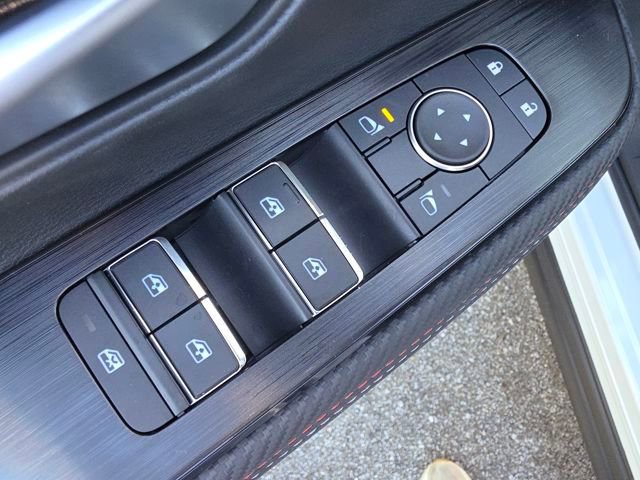 New 2026 Nissan Kicks SR w/ Cold Weather Package image 18