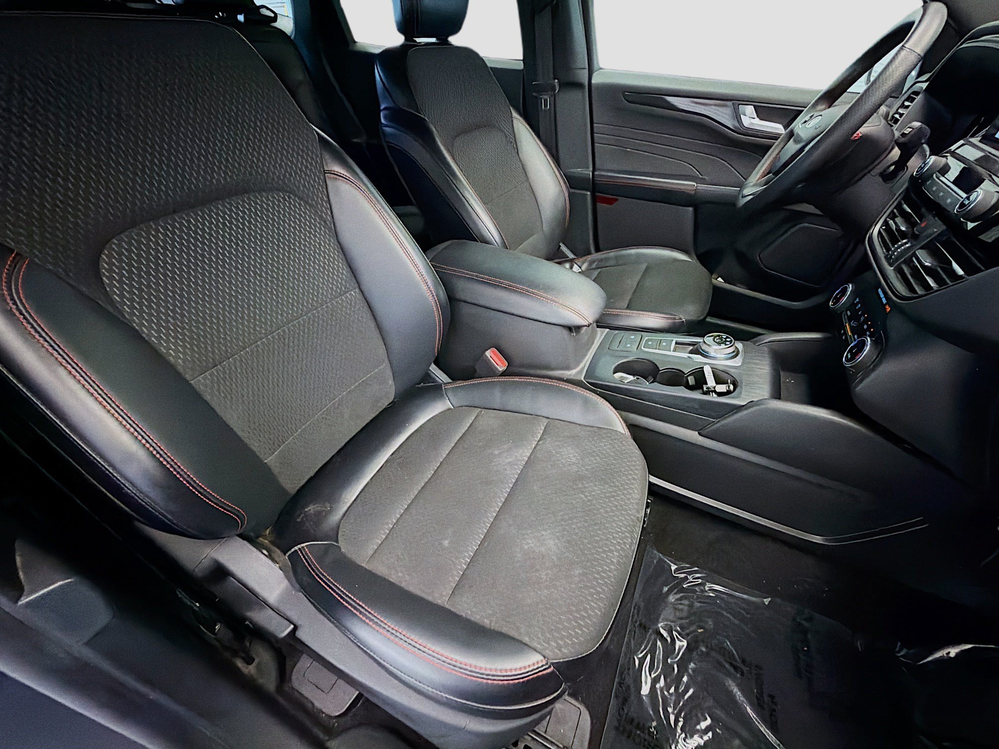 Used 2025 Ford Escape ST-Line FWD image 15