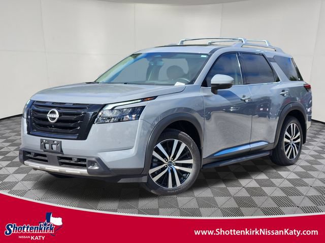 Used 2025 Nissan Pathfinder Platinum w/ Lighting Package (N93)