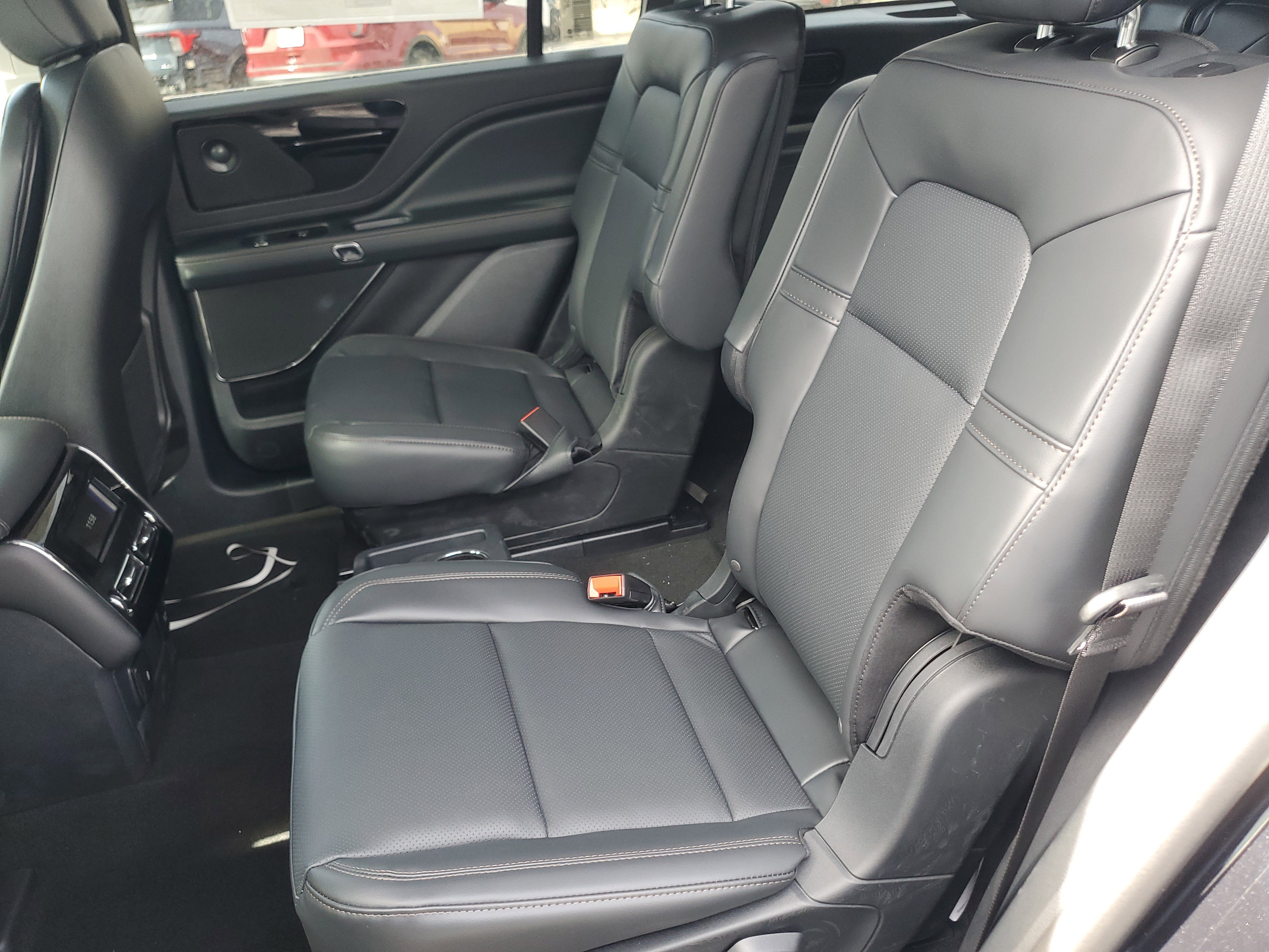 New 2026 Lincoln Aviator AWD image 26