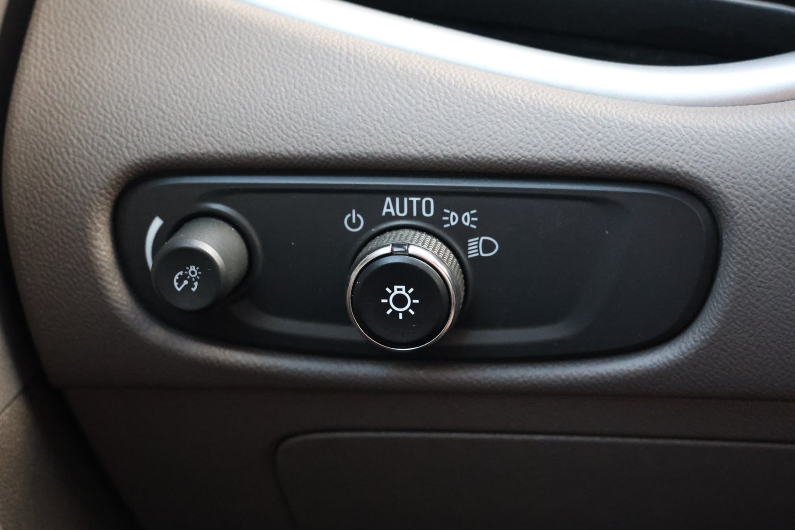 Used 2024 Chevrolet Malibu LT FWD image 24