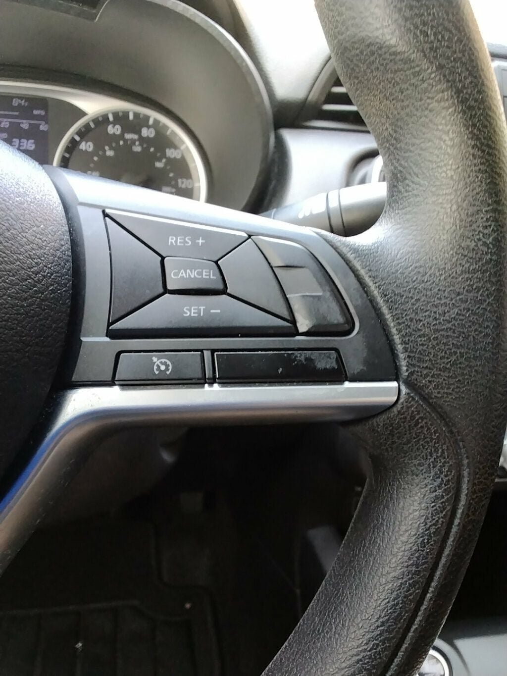 Used 2021 Nissan Versa S FWD image 14