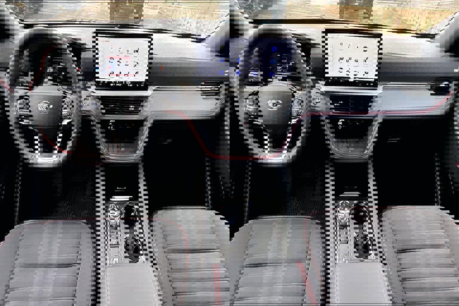 Certified 2025 Ford Explorer ST-Line w/ Premium Package image 16