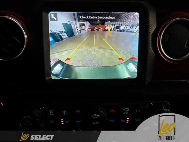 Used 2022 Jeep Gladiator Rubicon w/ Cold Weather Group image 16