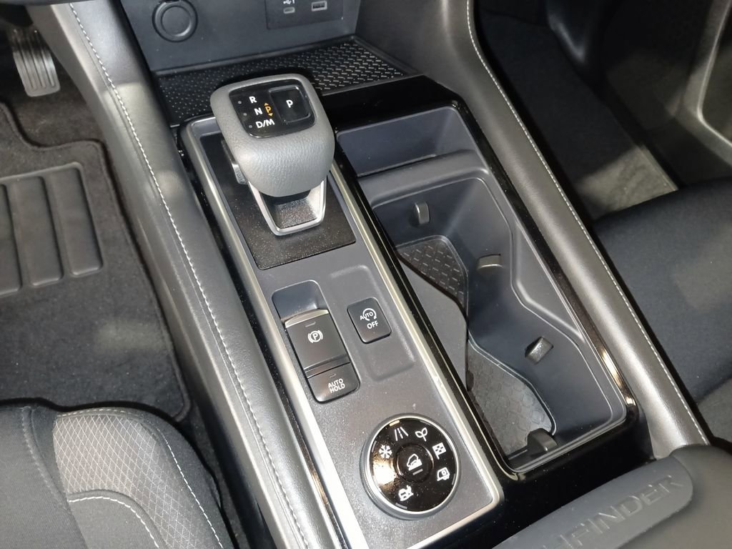 Used 2023 Nissan Pathfinder SV image 20