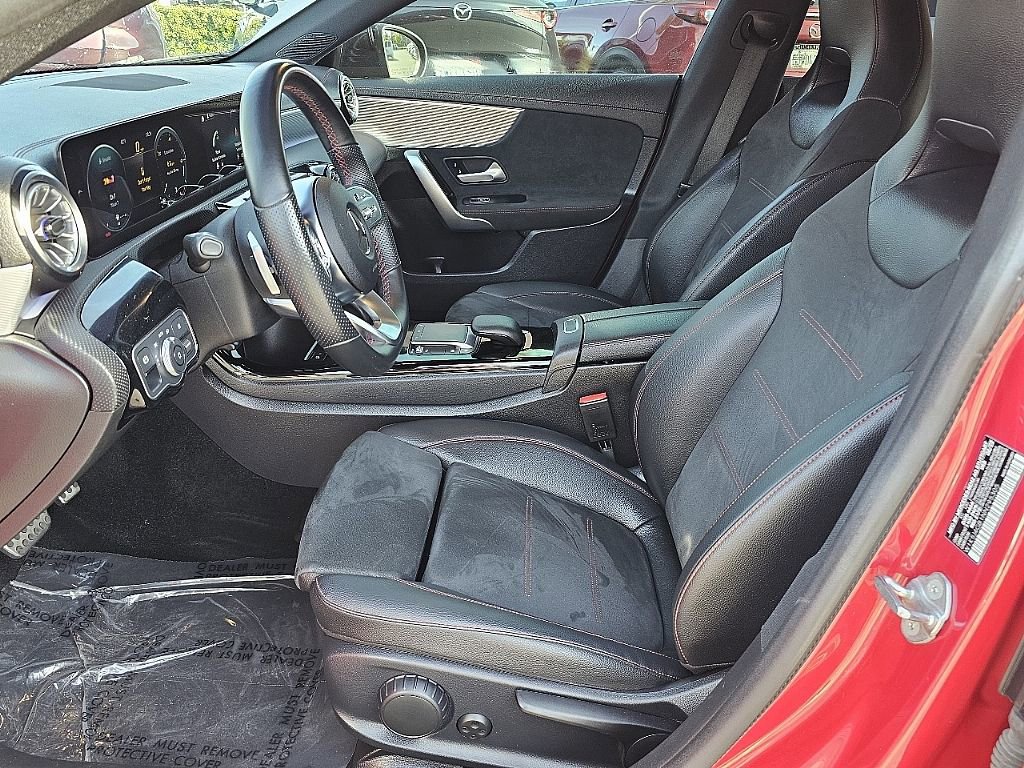 Used 2022 Mercedes-Benz CLA 250 image 24
