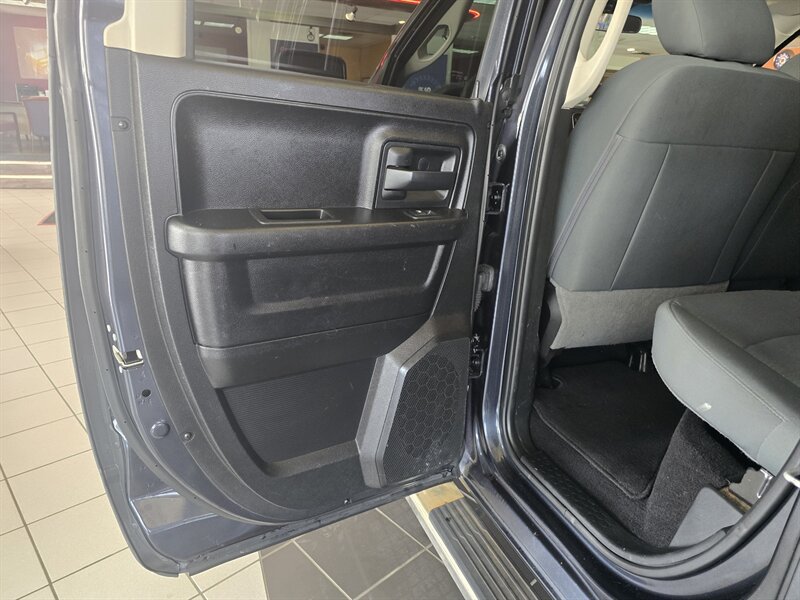Used 2019 RAM 1500 Express w/ Express Value Package AWD/4WD image 10