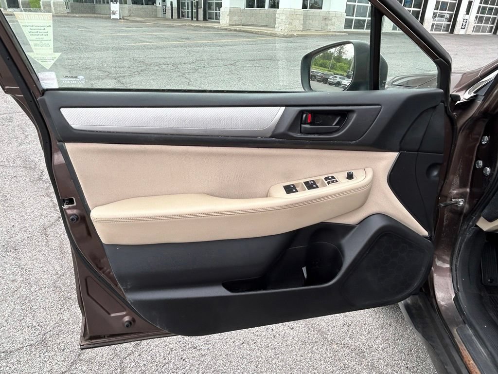 Used 2019 Subaru Outback 2.5i AWD/4WD image 20