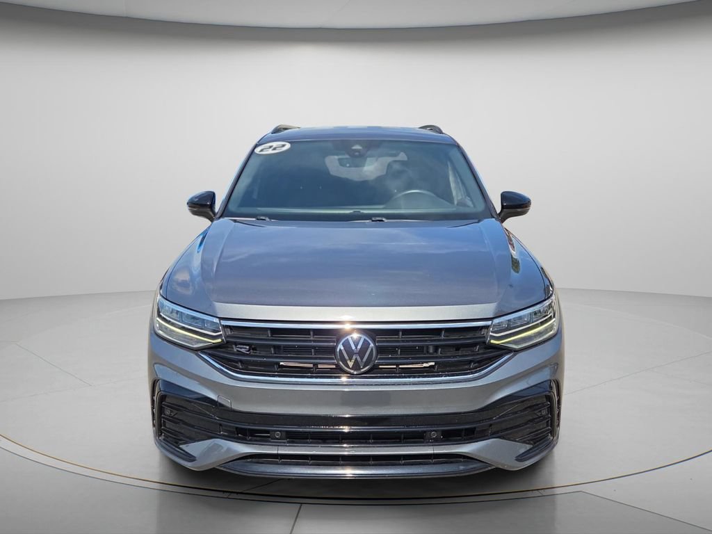 Used 2022 Volkswagen Tiguan SE R-Line FWD image 4