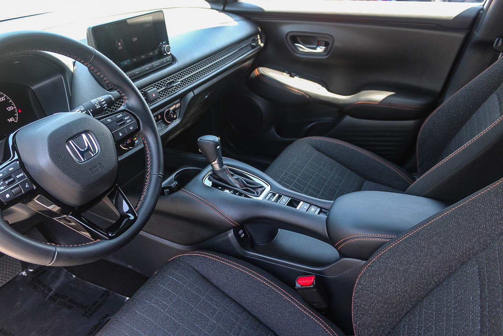 Used 2025 Honda HR-V Sport image 18