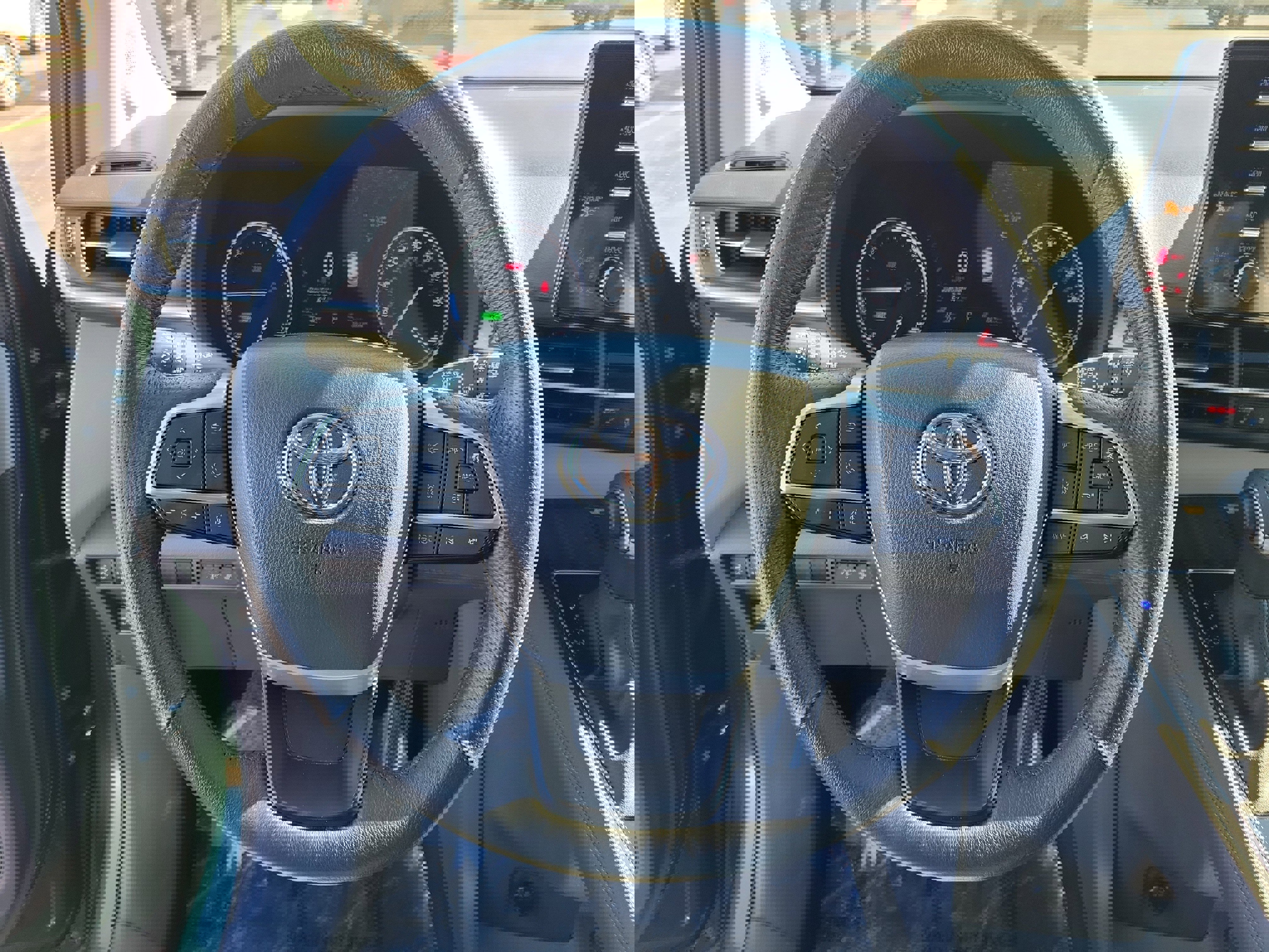 Used 2024 Toyota Sienna Limited image 21