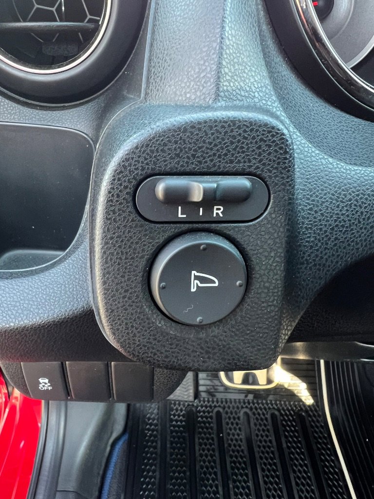 Used 2013 Honda Fit Sport image 27