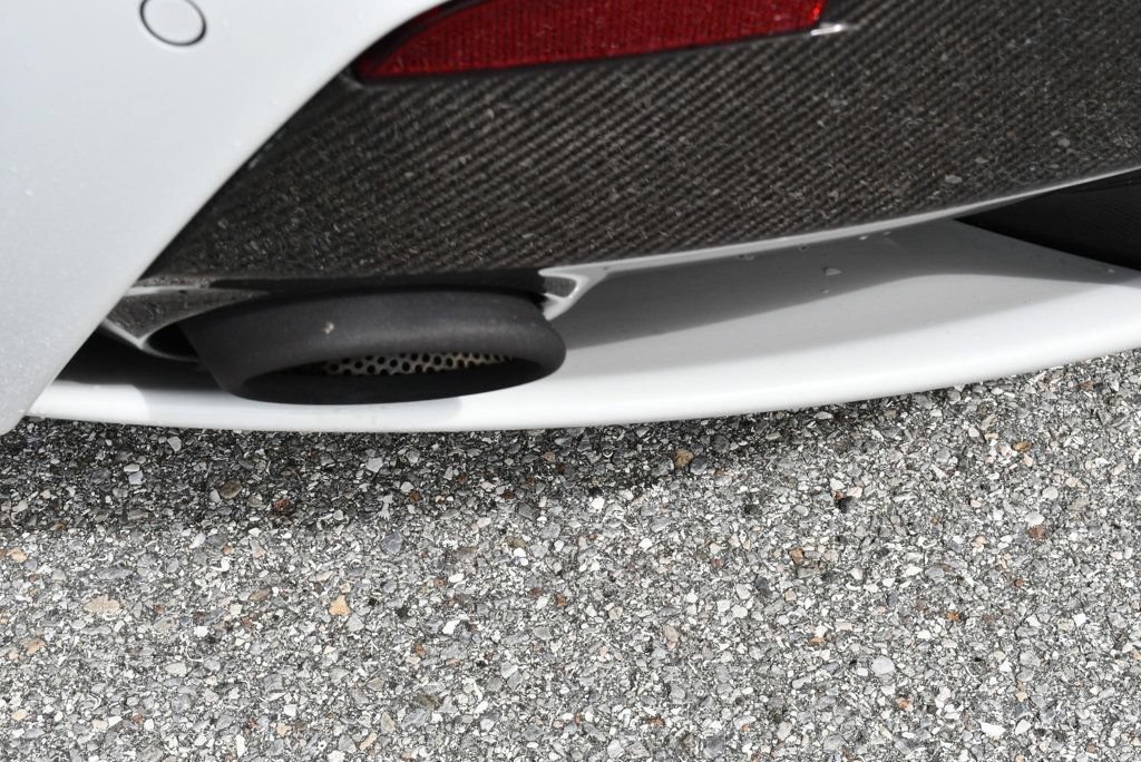 Used 2017 Aston Martin V12 Vantage S RWD image 73