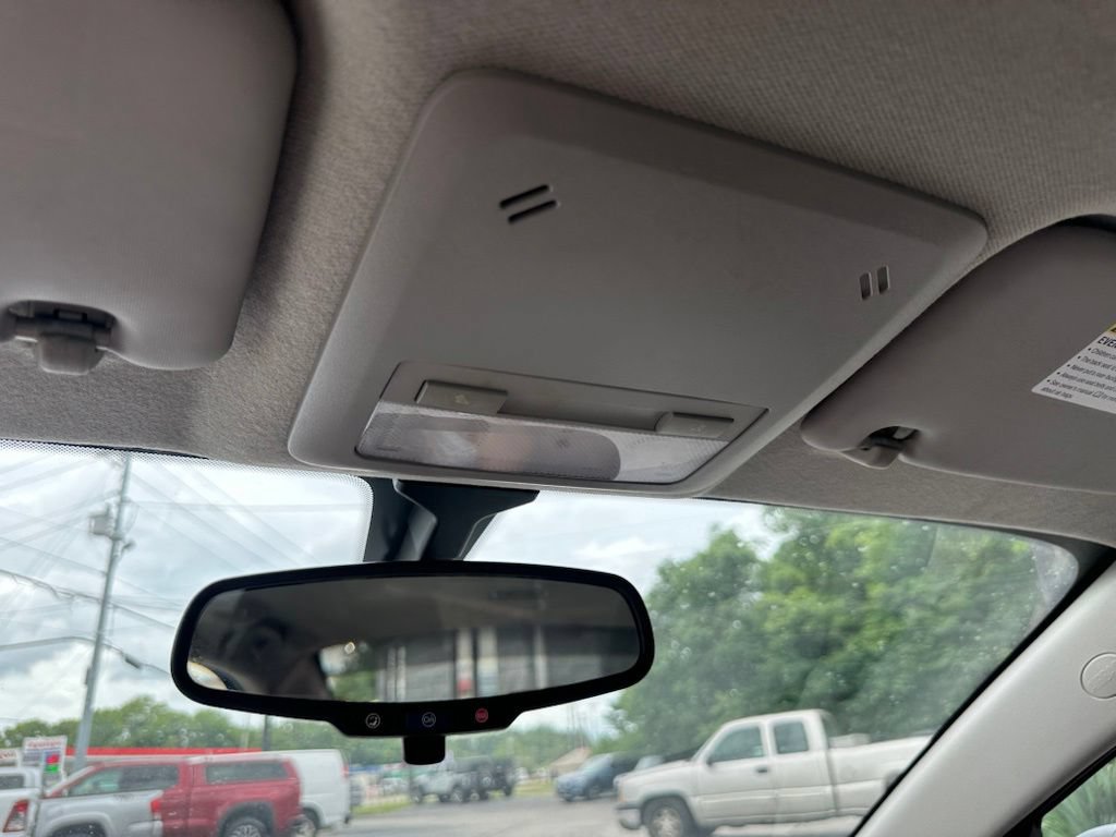 Used 2018 Chevrolet Sonic Premier FWD image 15