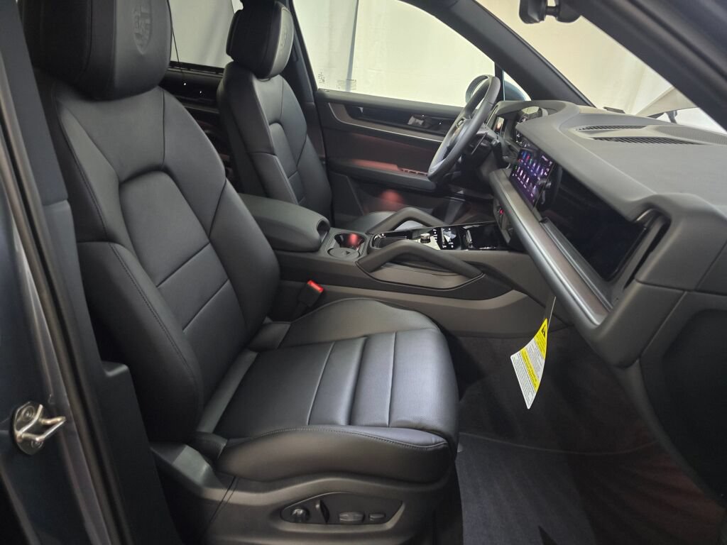 New 2026 Porsche Cayenne AWD/4WD image 27